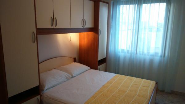 Apartmani Petra Pakostane Ngoại thất bức ảnh
